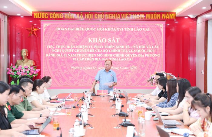 Đồng chí Sùng A Lềnh phát biểu tại buổi khảo sát.