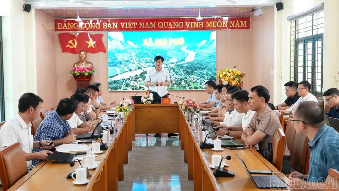 Quang cảnh buổi làm việc.