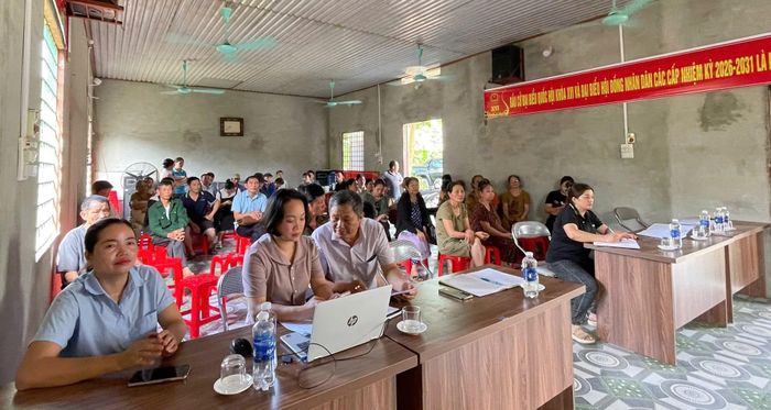 Tổ chức họp dân lấy ý kiến tại Thôn 9 Vài Siêu.