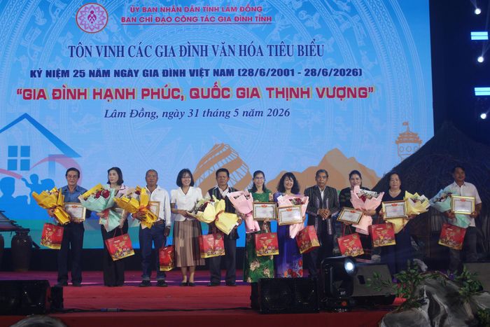 Tuyên dương gia đình văn hóa tiêu biểu nhằm lan tỏa giá trị tốt đẹp của gia đình Việt Nam