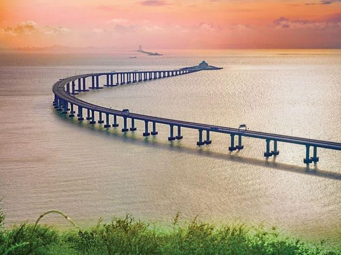 Cầu vượt biển Hong Kong - Chu Hải - Ma Cao hiện là cây cầu vượt biển dài nhất thế giới. Ảnh: Hong Kong Tourism Board