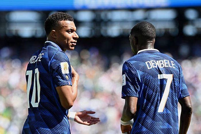 Khi lựa chọn ai là tâm điểm cho đấu pháp tấn công của Pháp, Deschamps luôn chọn Mbappe trước Dembele