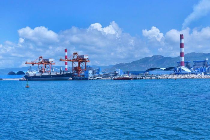 Trong tương lai, Lâm Đồng phấn đấu hình thành chuỗi các KCN gắn với hệ thống đô thị, cảng biển (Cảng Quốc tế Vĩnh Tân)