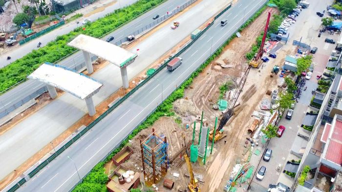 Hiện nay, hạng mục cầu đã thi công 59% cọc khoan nhồi D1000 và 35,7% cọc khoan nhồi D1500; hoàn thành 37,5% bệ/mố trụ cầu và 35% thân trụ cầu.