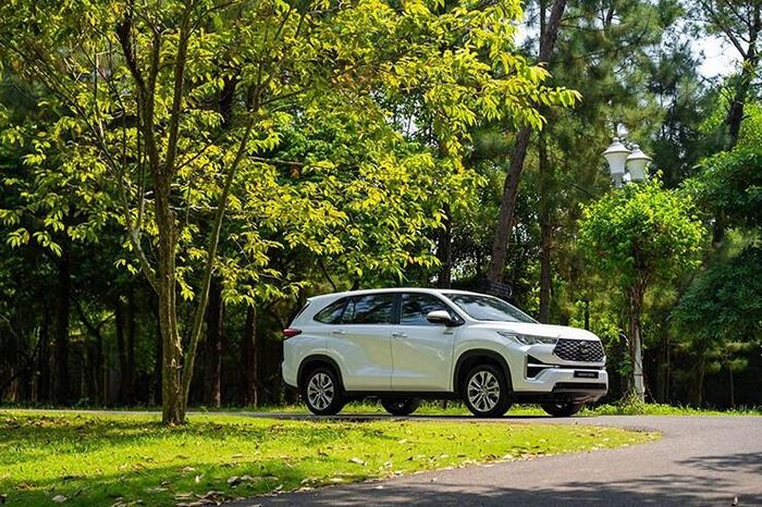 Xe được trang bị đầy đủ các tính năng an toàn hiện đại nhất của Toyota
