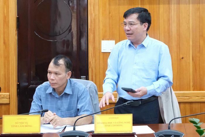 Lãnh đạo Sở Khoa học và Công nghệ nêu ý kiến tại buổi làm việc