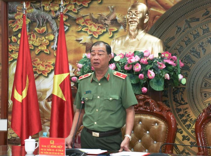 Thiếu tướng Lê Hồng Hiệp phát biểu tại cuộc họp