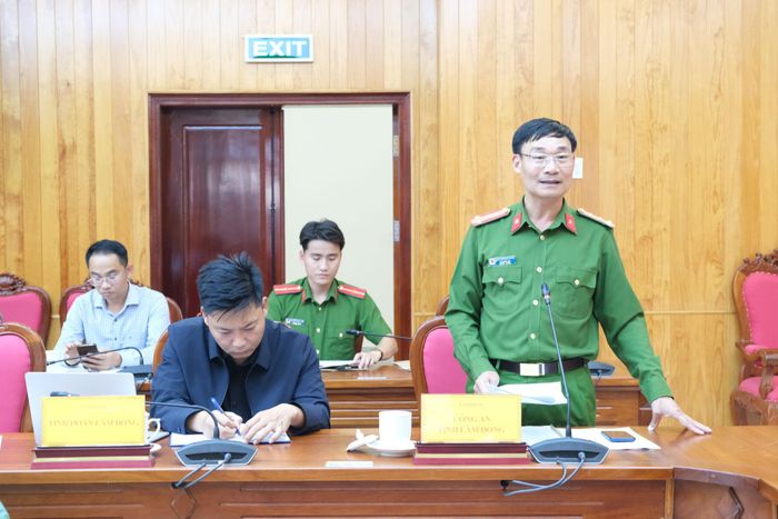 Lãnh đạo Công an tỉnh Lâm Đồng báo cáo tiến độ làm sạch dữ liệu