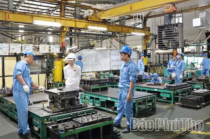 Công tác đào tạo, tư vấn và kết nối việc làm giúp nhiều lao động tìm được việc làm ổn định tại Công ty TNHH Công nghệ COSMOS 1.