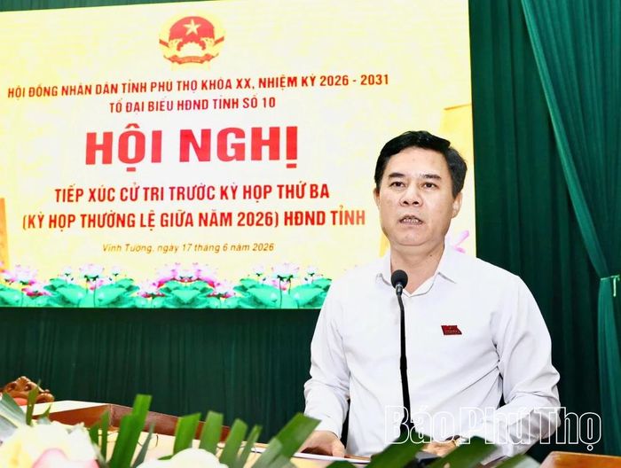 Bí thư Đảng ủy, Chủ tịch HĐND xã Vĩnh Tường Hà Văn Quyết tiếp thu, giải đáp một số nội dung thuộc thẩm quyền.