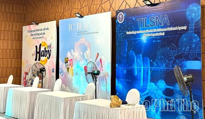 Ban Tổ chức đang tập trung hoàn thiện khu vực tổ chức hội nghị và triển lãm trong Chương trình “Kết nối Thái Lan tại Phú Thọ năm 2026”.