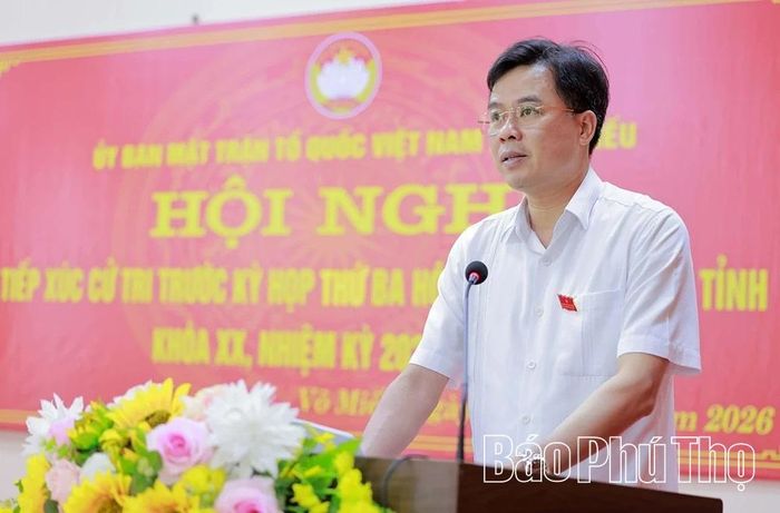 Đại biểu HĐND tỉnh thông tin một số nội dung quan trọng và những vấn đề cử tri quan tâm.