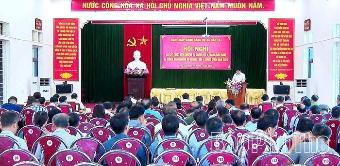 Toàn cảnh hội nghị.