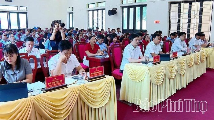 Các đại biểu tham dự hội nghị.
