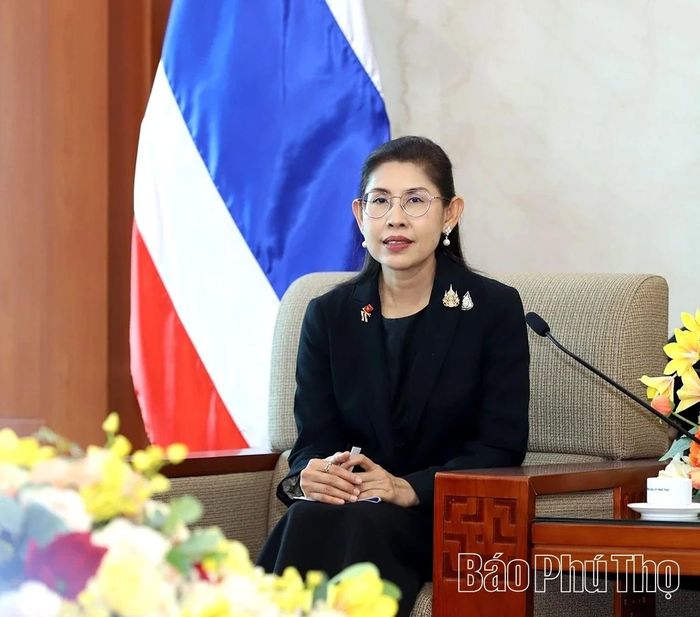 Đại sứ Vương quốc Thái Lan tại Việt Nam Urawadee Sriphiromya phát biểu tại buổi tiếp.