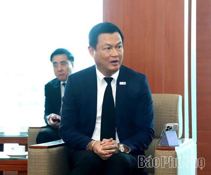 Chủ tịch Hiệp hội doanh nghiệp Thái Lan tại Việt Nam phát biểu tại buổi tiếp.