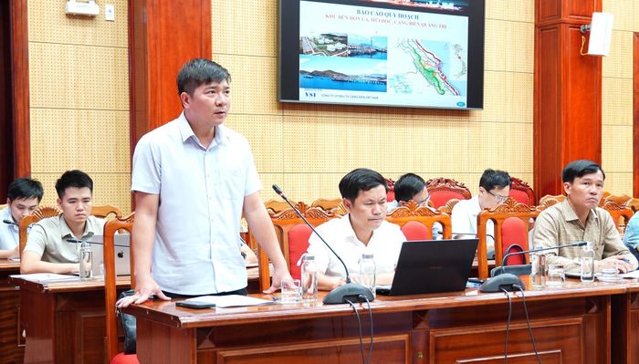 Đại diện lãnh đạo Khu kinh tế Hòn La phát biểu tại buổi làm việc - C.H