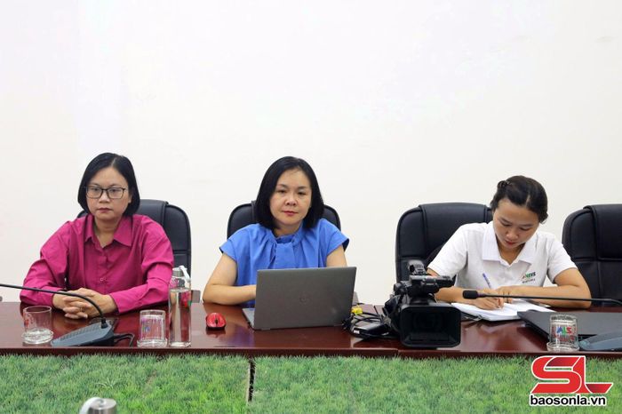 Phóng viên Báo và PTTH Sơn La tham dự buổi trao đổi nghiệp vụ.