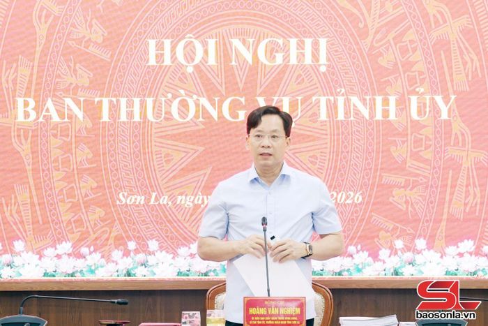 Đồng chí Bí thư Tỉnh ủy phát biểu tại hội nghị.