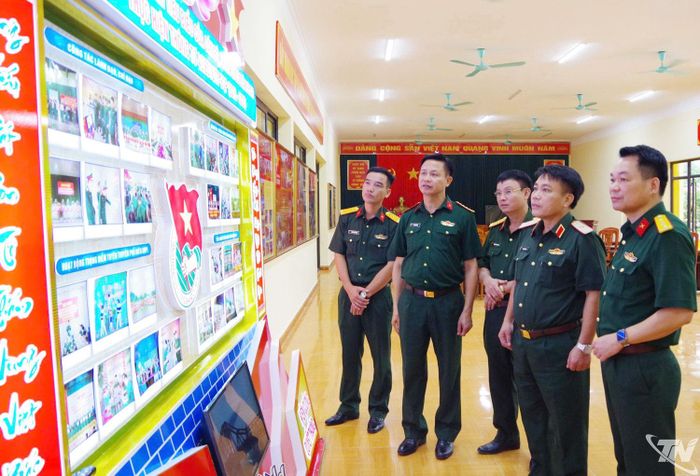 Đoàn công tác Quân khu 1 kiểm tra các mô hình, thiết chế phục vụ công tác phổ biến, giáo dục pháp luật tại Sư đoàn 346.