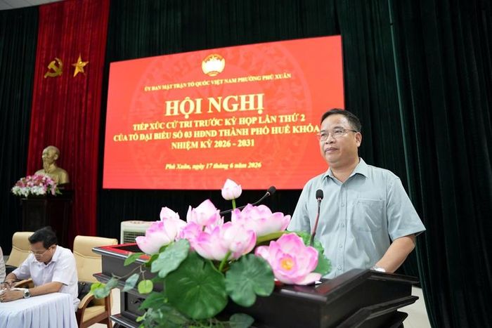Phó Bí thư Thường trực Thành ủy, Chủ tịch HĐND thành phố Phạm Đức Tiến phát biểu tại buổi tiếp xúc cử tri