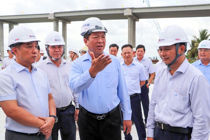 Mới đây, ngày 14/6, Bộ trưởng Bộ Xây dựng Trần Hồng Minh đã trực tiếp kiểm tra công tác tổ chức thi công dự án.