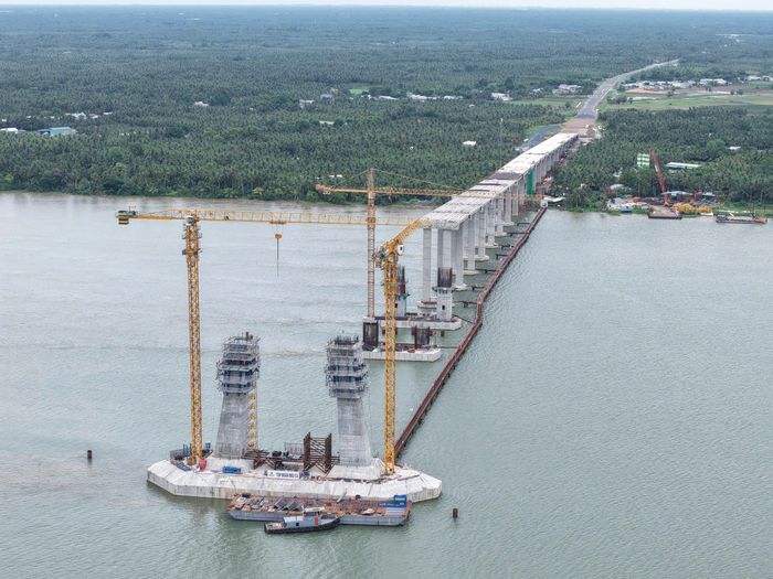 Theo kế hoạch, hai trụ tháp chính dự kiến hoàn thành vào tháng 4/2027 và căng bó cáp dây văng đầu tiên vào tháng 4/2027. Toàn bộ cầu Đại Ngãi 1 sẽ hoàn thành, đưa vào khai thác trong tháng 6/2028.