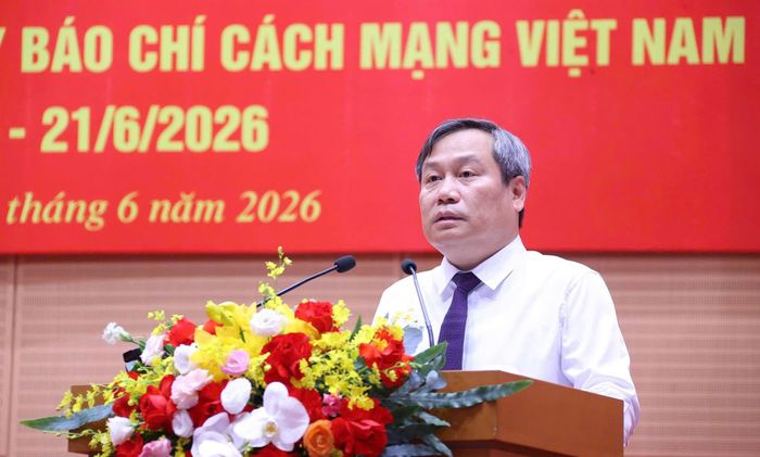 Chủ tịch UBND TP Hà Nội Vũ Đại Thắng phát biểu tại Hội nghị gặp mặt cơ quan báo chí nhân kỷ niệm 101 năm Ngày Báo chí cách mạng Việt Nam (21/6/1925 - 21/6/2026).