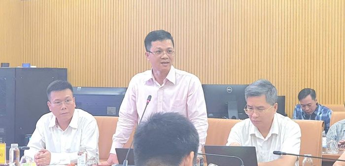 Ông Nguyễn Văn Long, Vụ trưởng Vụ Khoa học và Công nghệ thông tin tại cuộc họp báo. Ảnh: Khánh Linh