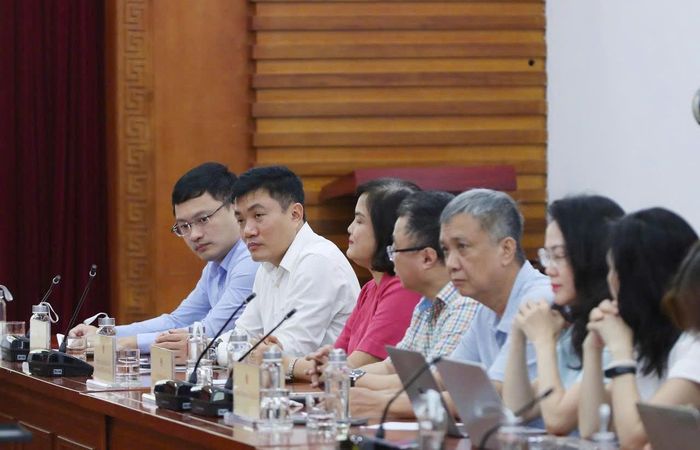 Lãnh đạo các cơ quan, đơn vị trực thuộc Bộ tham dự cuộc gặp