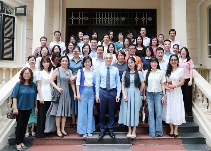 Thứ trưởng Bộ VHTTDL Phan Tâm, lãnh đạo các cơ quan trực thuộc Bộ và các nhà báo, phóng viên theo dõi lĩnh vực VHTTDL