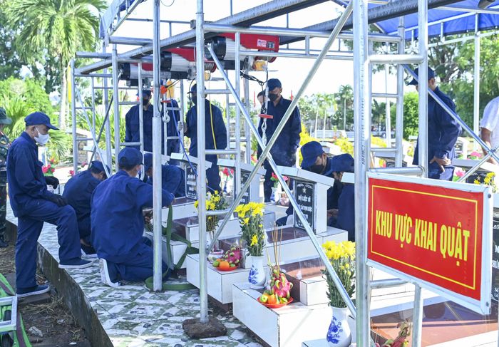 Công tác lấy mẫu sinh phẩm được thực hiện theo phương thức “cuốn chiếu”, làm đến đâu rút kinh nghiệm ngay đến đó