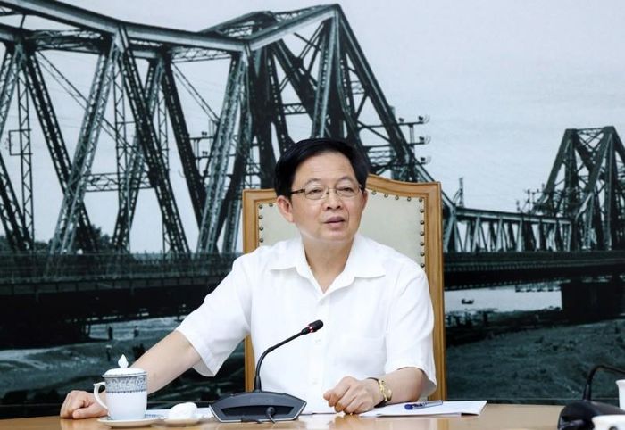 Phó Thủ tướng yêu cầu Bộ Khoa học và Công nghệ hoàn thiện hồ sơ để trình Chính phủ dự thảo Nghị định hướng dẫn thi hành Luật Công nghệ cao trước 20/6/2026. Ảnh: VGP.