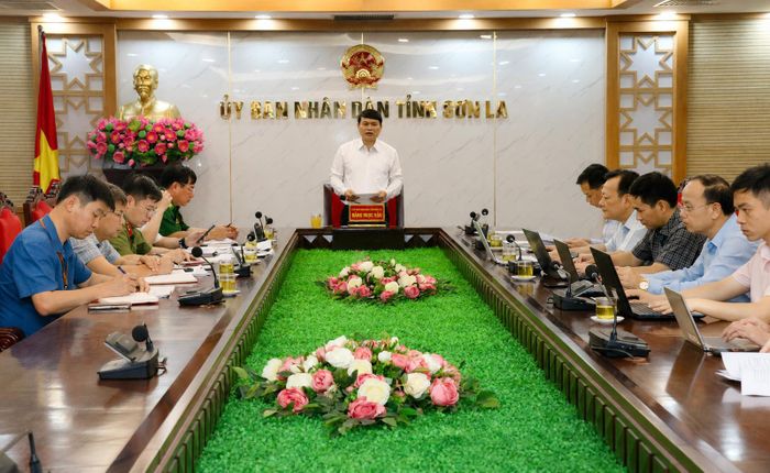 Quang cảnh buổi làm việc.