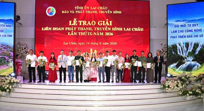 Với 5 tác phẩm ở 4 thể loại, Bộ đội Biên phòng Lai Châu phản ánh sinh động công tác bảo vệ chủ quyền biên giới và những mô hình hiệu quả nơi tuyến đầu Tổ quốc.