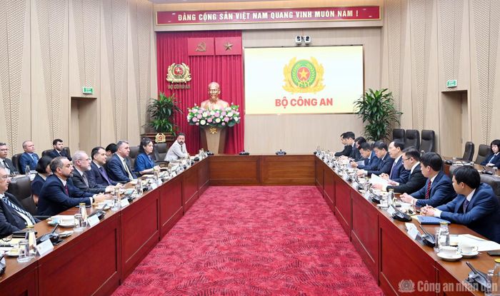 Hai bên điểm lại một số kết quả tích cực trong quan hệ hợp tác thời gian qua.