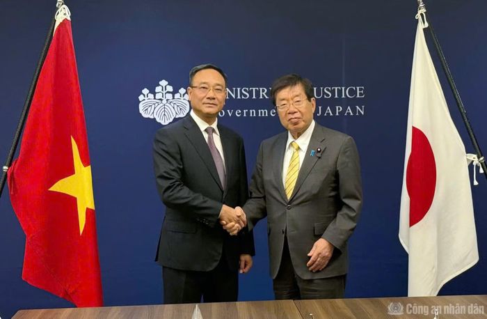 Thứ trưởng Phạm Thế Tùng và Bộ trưởng Bộ Tư pháp Nhật Bản Hiraguchi Hiroshi.