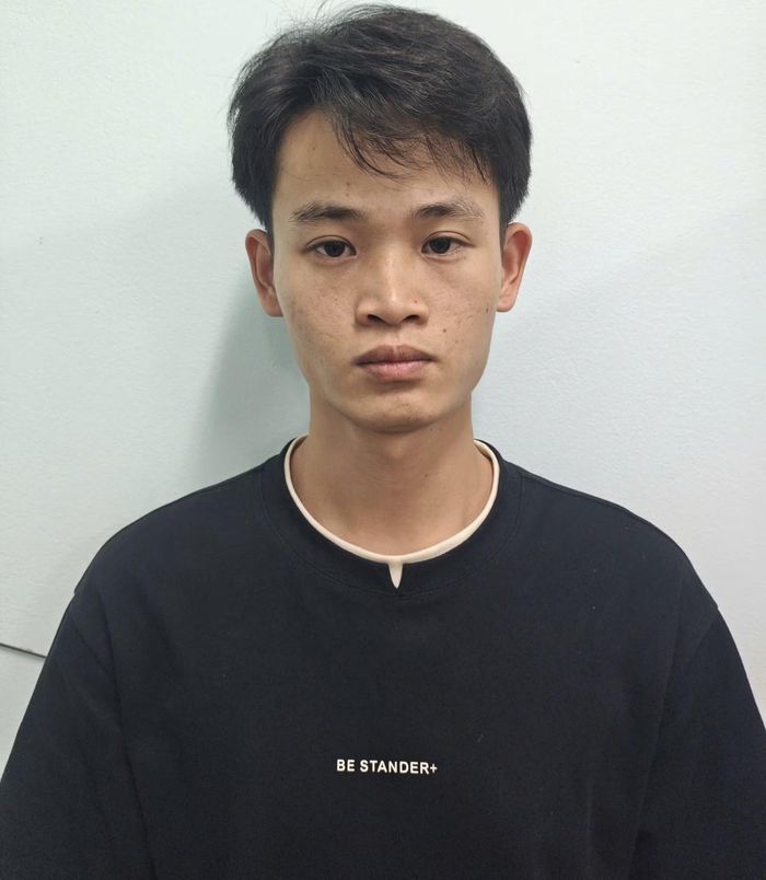 Các đối tượng Trần Thị Thu Hường, Nguyễn Thành Long và Phạm Đình Nam tại cơ quan Công an.