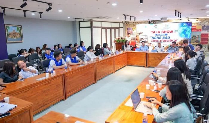 Chương trình về nguồn và các hoạt động nghiệp vụ luôn tạo cho các thế hệ làm báo hôm nay và sinh viên báo chí sự tự tin và đam mê nghề báo.