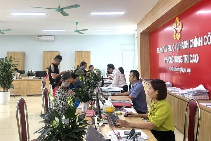 Trung tâm Phục vụ hành chính công cấp xã giải quyết thủ tục hành chính, giảm áp lực cho bộ phận chuyên môn và tạo thuận lợi cho người dân.