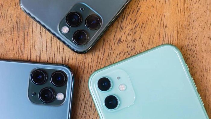 Apple gia tăng thời gian hỗ trợ phần mềm cho iPhone cũ trong bối cảnh giá smartphone leo thang.