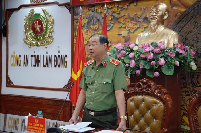 Thiếu tướng Lê Hồng Hiệp, Phó Cục trưởng Cục Công tác chính trị Bộ Công an phát biểu tại chương trình