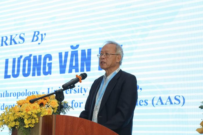 GS Lương Văn Hy (Đại học Toronto, Canada) phát biểu - Ảnh: Tuấn Vũ