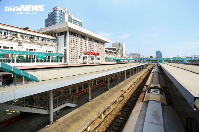 Liên quan đến kiến nghị của Tập đoàn Vingroup, Phó Thủ tướng Thường trực Phạm Gia Túc đã giao Bộ Xây dựng chủ trì, phối hợp với UBND TP Hà Nội cùng các bộ, ngành liên quan nghiên cứu, đánh giá toàn diện các nội dung đề xuất. Trường hợp vượt thẩm quyền, Bộ Xây dựng sẽ báo cáo cấp có thẩm quyền xem xét, quyết định theo quy định.