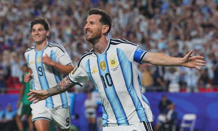 Messi san bằng kỷ lục 16 bàn thắng tại World Cup của Miroslav Klose.