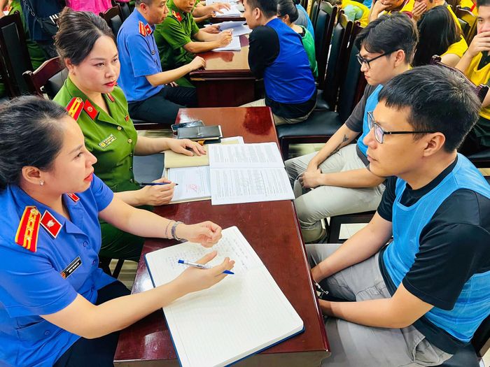 Đáng chú ý, nhiều nạn nhân là người cao tuổi, bị dẫn dụ bởi lời hứa có thể bán lại thẻ kỳ nghỉ với giá cao hơn giá mua ban đầu.