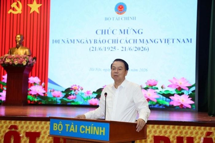 Thứ trưởng Nguyễn Đức Chi phát biểu tại buổi họp báo.