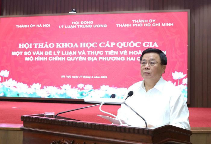 GS.TS Nguyễn Xuân Thắng, Chủ tịch Hội đồng Lý luận Trung ương phát biểu đề dẫn tại hội thảo. Ảnh: Thanh Hải