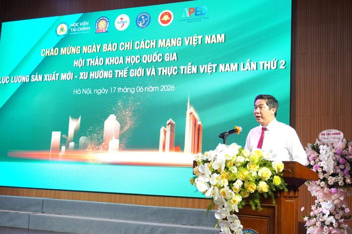 NGƯT.PGS.TS Nguyễn Đào Tùng, Giám đốc Học viện Tài chính chia sẻ. Ảnh: Bình Minh.
