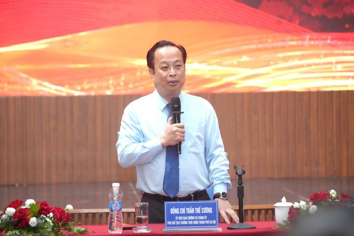 Phó Chủ tịch Thường trực HĐND thành phố Hà Nội cho biết, lãnh đạo thành phố luôn quan tâm, đồng hành cùng sự phát triển của cơ quan báo chí Thủ đô. Ảnh: Phạm Hùng